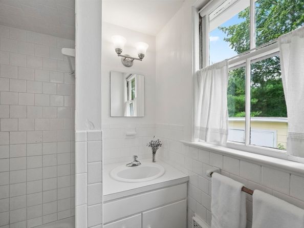 62 Crest St, Concord MA 01742