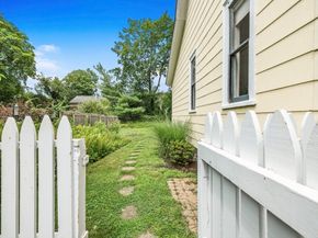 62 Crest St, Concord MA 01742