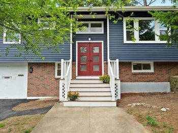 48 Lansing Rd