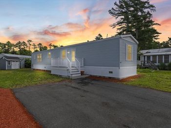 132 Queen Dr
