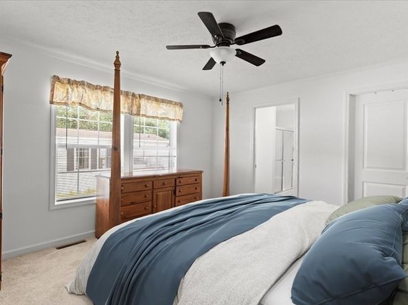 132 Queen Dr, Wareham MA 02576