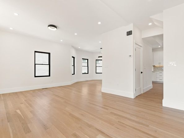 94 Lexington St, Watertown MA 02472