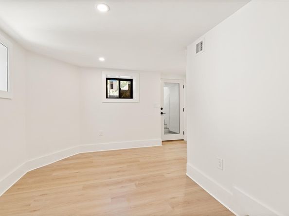 94 Lexington St, Watertown MA 02472