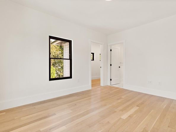 94 Lexington St, Watertown MA 02472