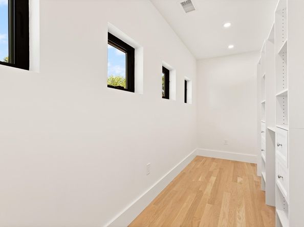 94 Lexington St, Watertown MA 02472