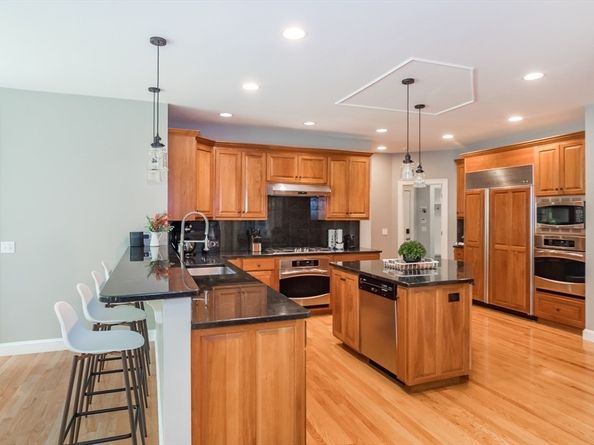 169 Claybrook Road, Dover MA 02030