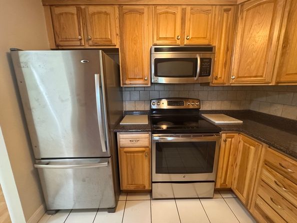 11 Weld St 37, Framingham MA 01702
