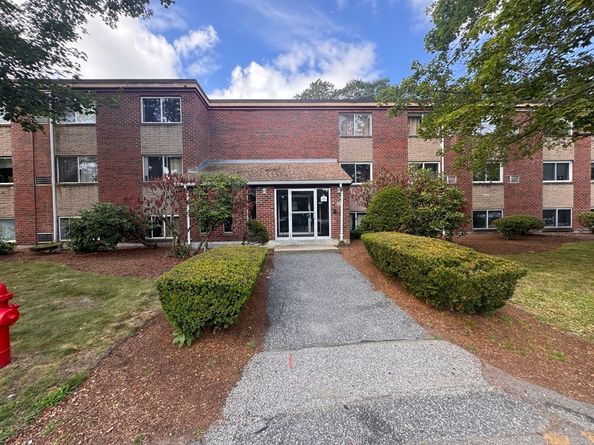 11 Weld St 37, Framingham MA 01702
