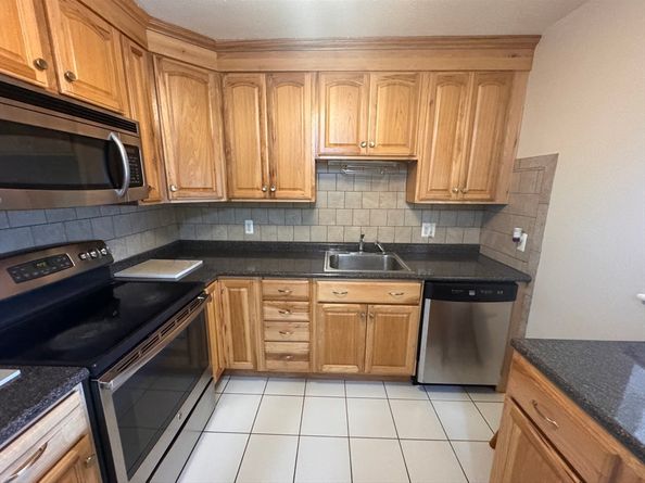11 Weld St 37, Framingham MA 01702