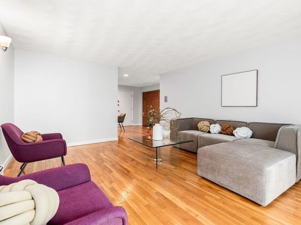 15 Francis 33, Brookline MA 02446