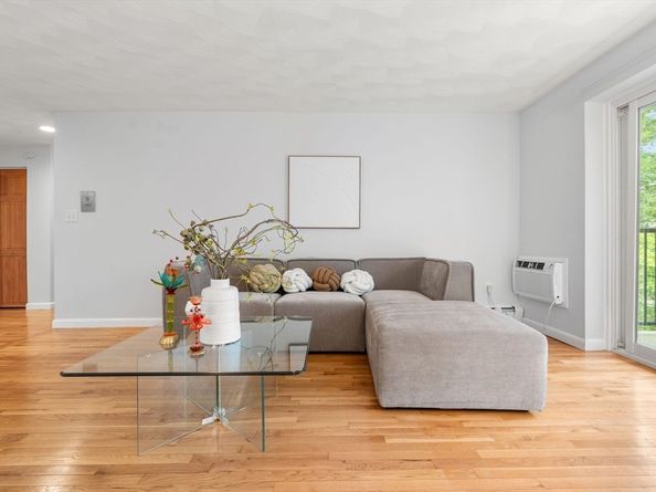 15 Francis 33, Brookline MA 02446