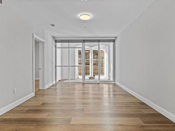 771 Harrison Ave 6G, Boston MA 02118