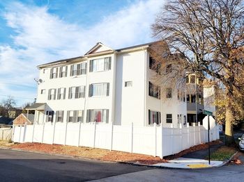 42 Bridgeport St