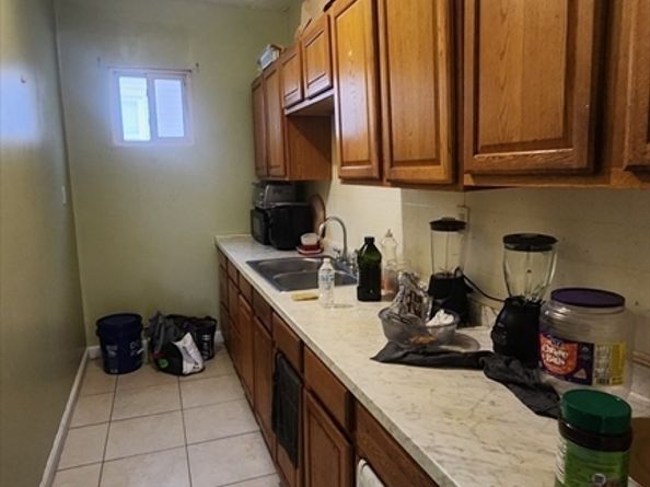 42 Bridgeport St, Worcester MA 01604