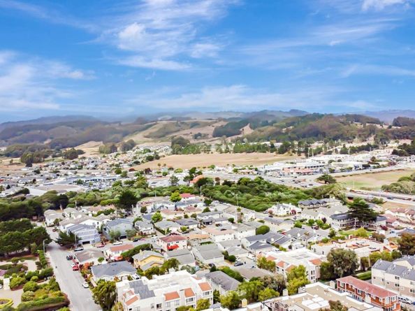 415 Kelly Avenue, Half Moon Bay CA 94019