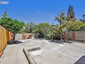 2036 E 20th Street, Oakland CA 94606