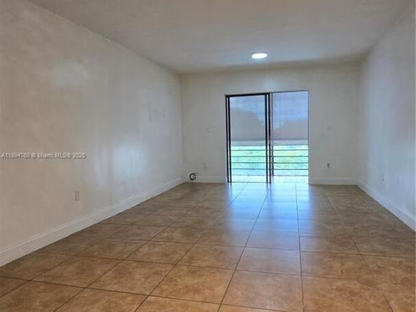 13500 NE 3rd Ct 423, North Miami FL 33161