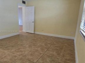 13500 NE 3rd Ct 423, North Miami FL 33161