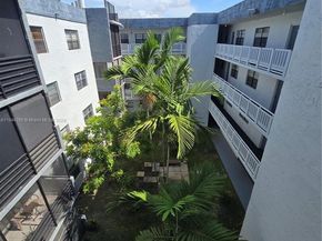 13500 NE 3rd Ct 423, North Miami FL 33161