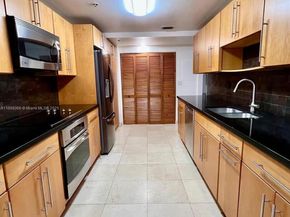 1581 Brickell Ave 2005, Miami FL 33129