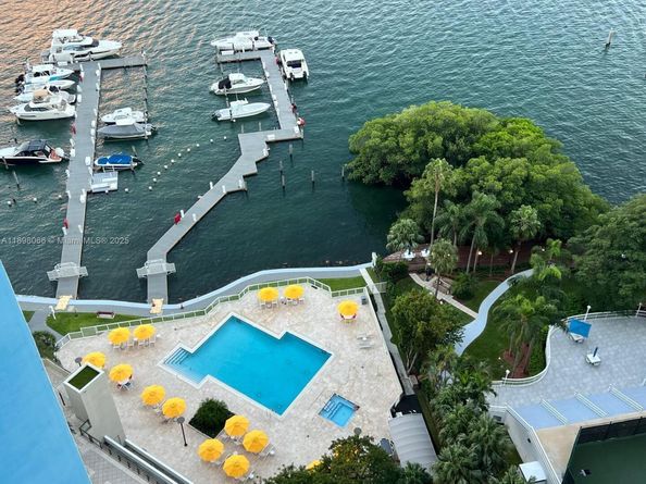 1581 Brickell Ave 2005, Miami FL 33129