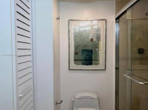 1581 Brickell Ave 2005, Miami FL 33129