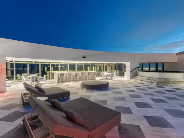 18555 Collins Ave PH1, Sunny Isles Beach FL 33160