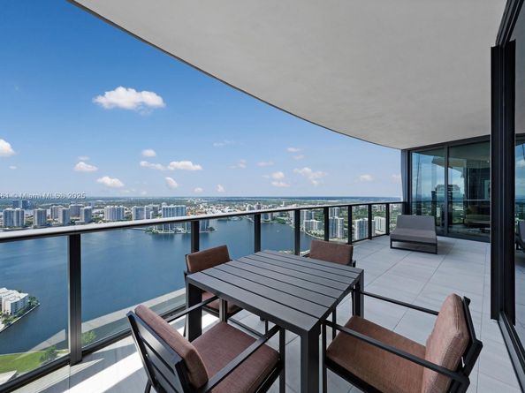 18555 Collins Ave PH1, Sunny Isles Beach FL 33160