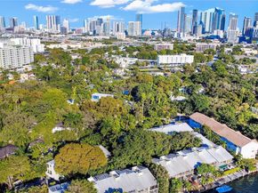 1000 NW N River Dr 20, Miami FL 33136