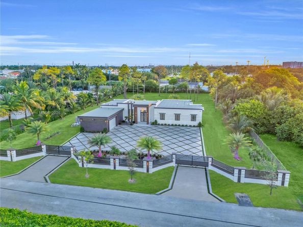 24650 SW 123rd Ave, Homestead FL 33032