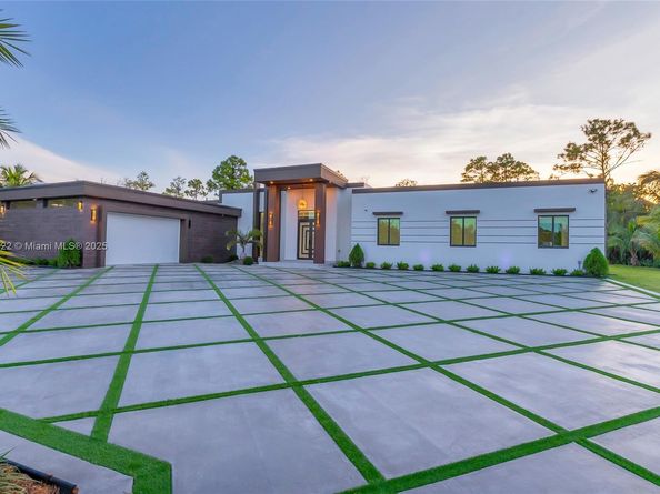24650 SW 123rd Ave, Homestead FL 33032