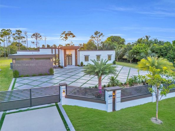 24650 SW 123rd Ave, Homestead FL 33032