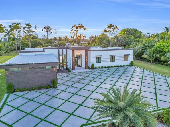 24650 SW 123rd Ave, Homestead FL 33032