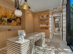 2145 Meridian Ave, Miami Beach FL 33139