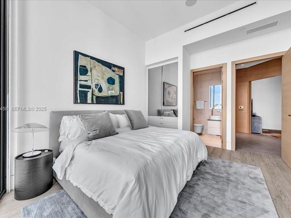 1300 S Miami Ave UPH2, Miami FL 33130