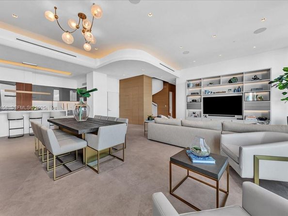 1300 S Miami Ave UPH2, Miami FL 33130