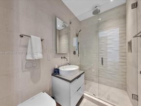 1300 S Miami Ave UPH2, Miami FL 33130