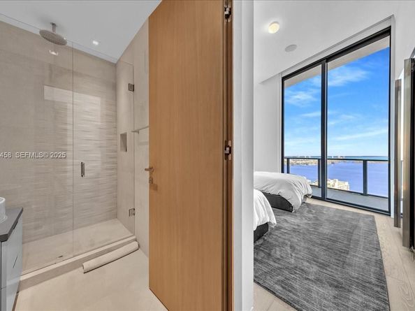 1300 S Miami Ave UPH2, Miami FL 33130