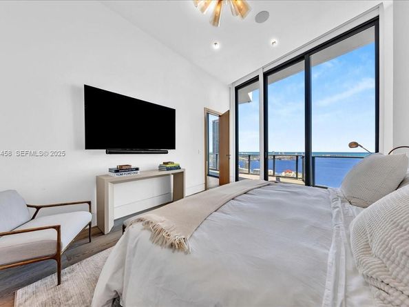 1300 S Miami Ave UPH2, Miami FL 33130