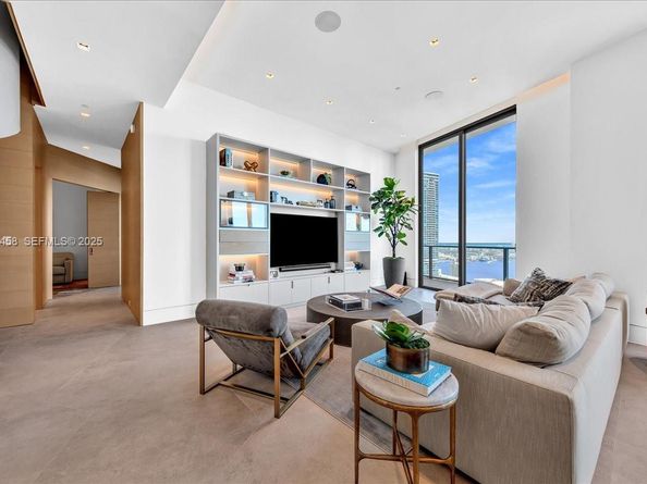 1300 S Miami Ave UPH2, Miami FL 33130