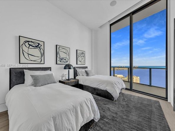 1300 S Miami Ave UPH2, Miami FL 33130