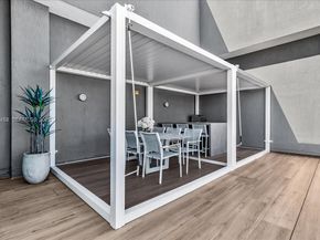 1300 S Miami Ave UPH2, Miami FL 33130