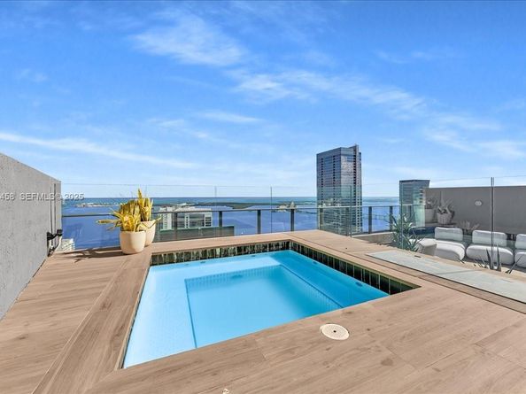 1300 S Miami Ave UPH2, Miami FL 33130