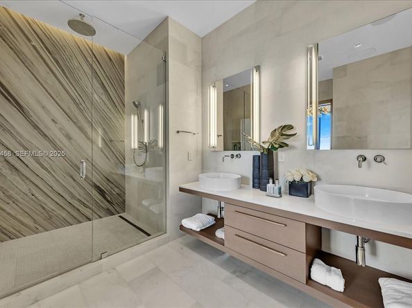 1300 S Miami Ave UPH2, Miami FL 33130