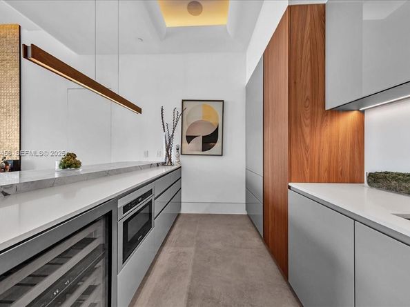 1300 S Miami Ave UPH2, Miami FL 33130