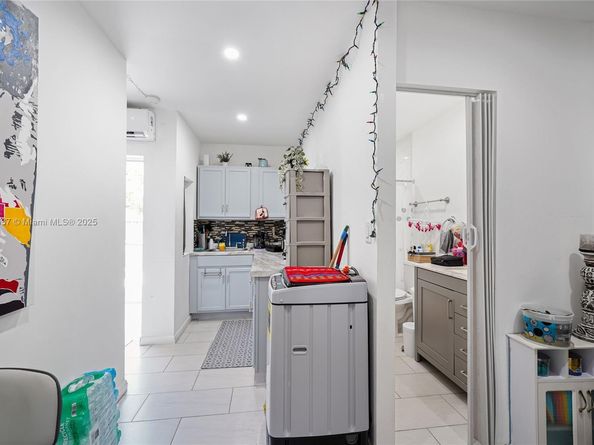 1851 NW 32nd Ave, Miami FL 33125