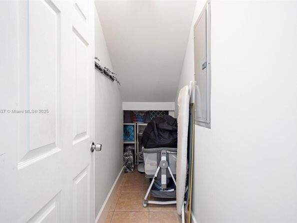 1851 NW 32nd Ave, Miami FL 33125