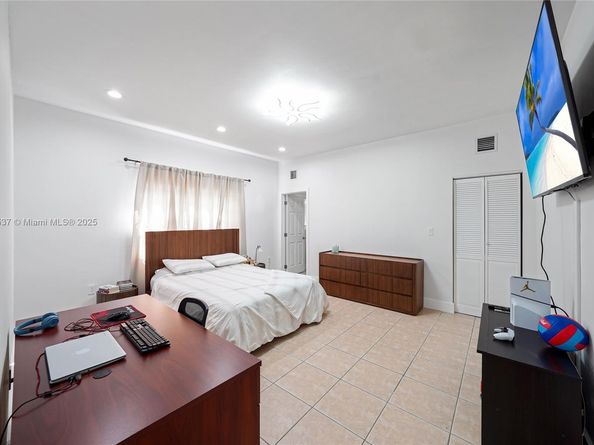 1851 NW 32nd Ave, Miami FL 33125