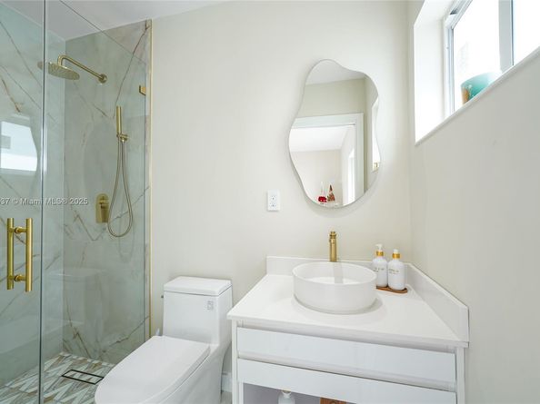 1851 NW 32nd Ave, Miami FL 33125