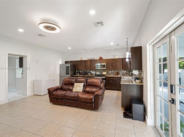 1851 NW 32nd Ave, Miami FL 33125